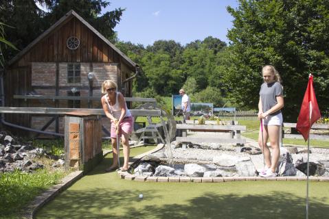 Samstags-Angebot: Mit der Räuberbahn zu Seepark-Golf