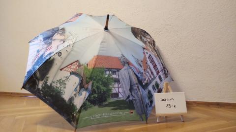 Pfullendorfer Regenschirm mit Preisschild